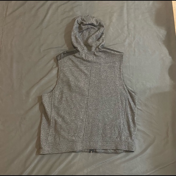 ***3/$45***Rock & Republic Hooded Zip-up Vest Size XXL - Picture 3 of 4